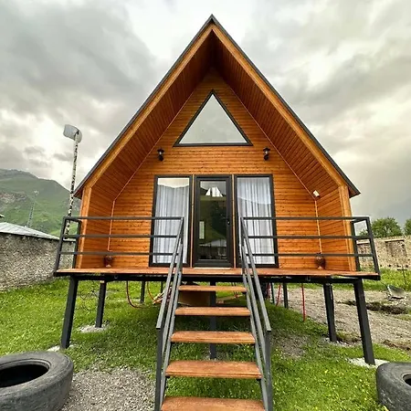 Thomas' Hut Apartment Stepantsminda Exterior photo